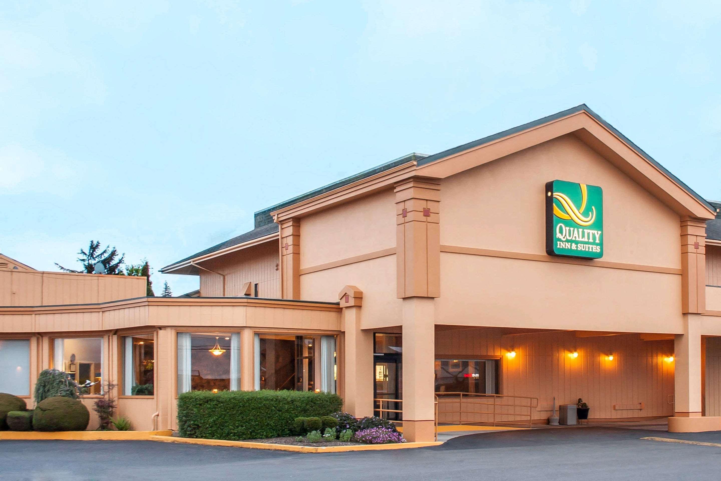 Quality Inn & Suites At Coos Bay North Bend Buitenkant foto