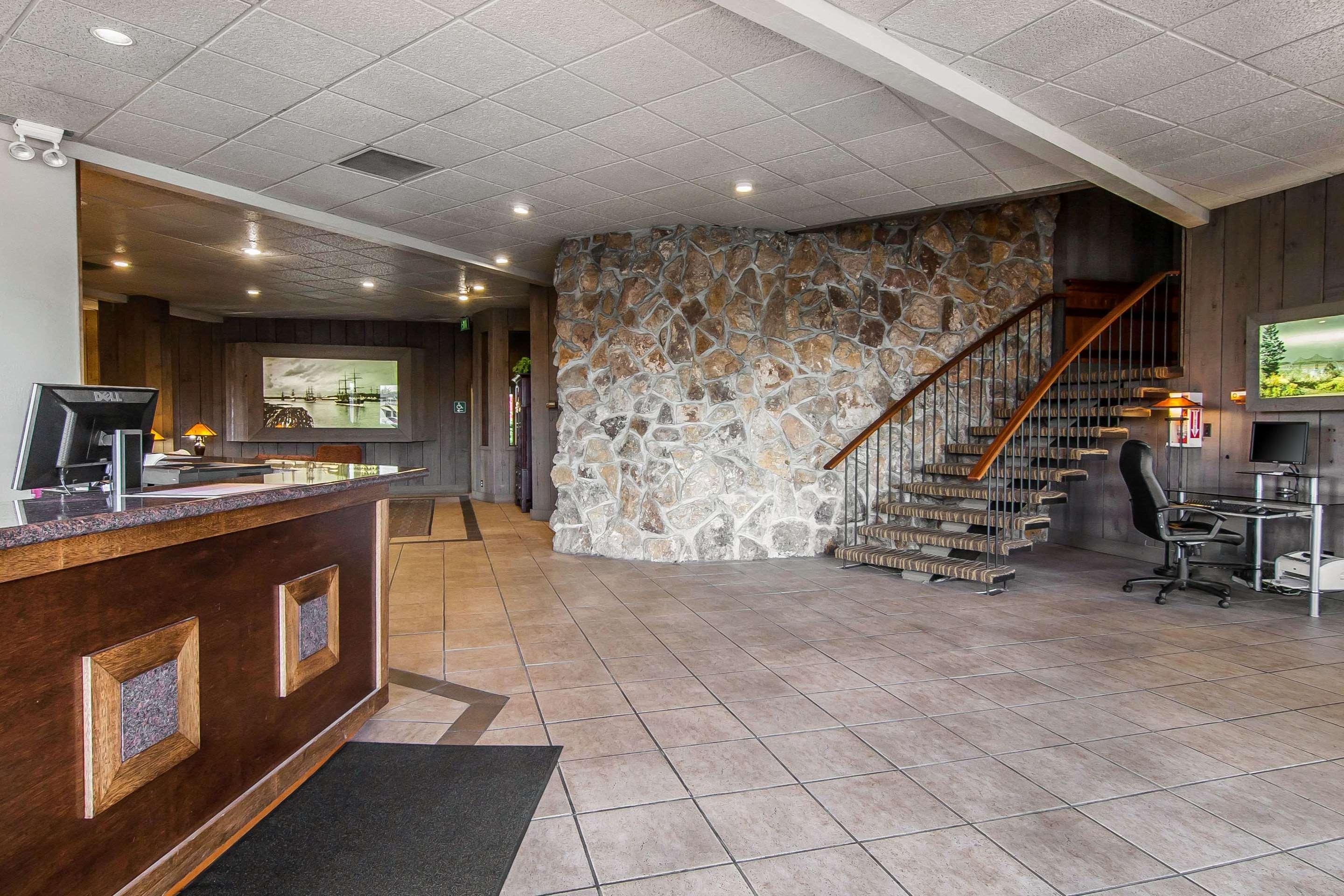 Quality Inn & Suites At Coos Bay North Bend Buitenkant foto