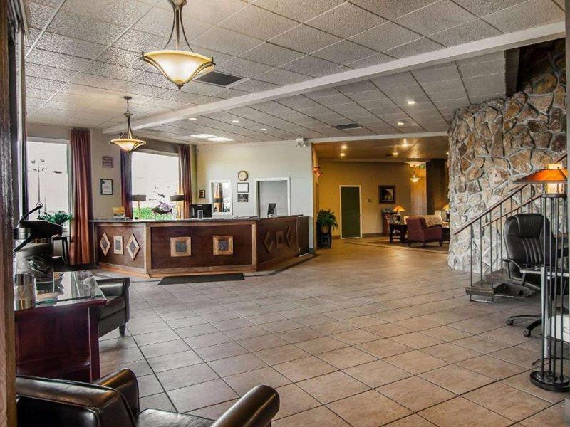 Quality Inn & Suites At Coos Bay North Bend Buitenkant foto