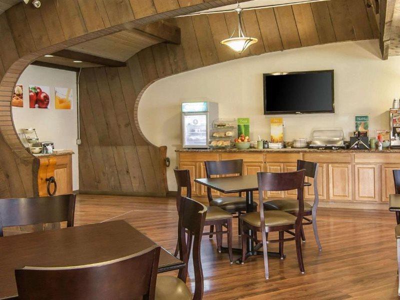 Quality Inn & Suites At Coos Bay North Bend Buitenkant foto