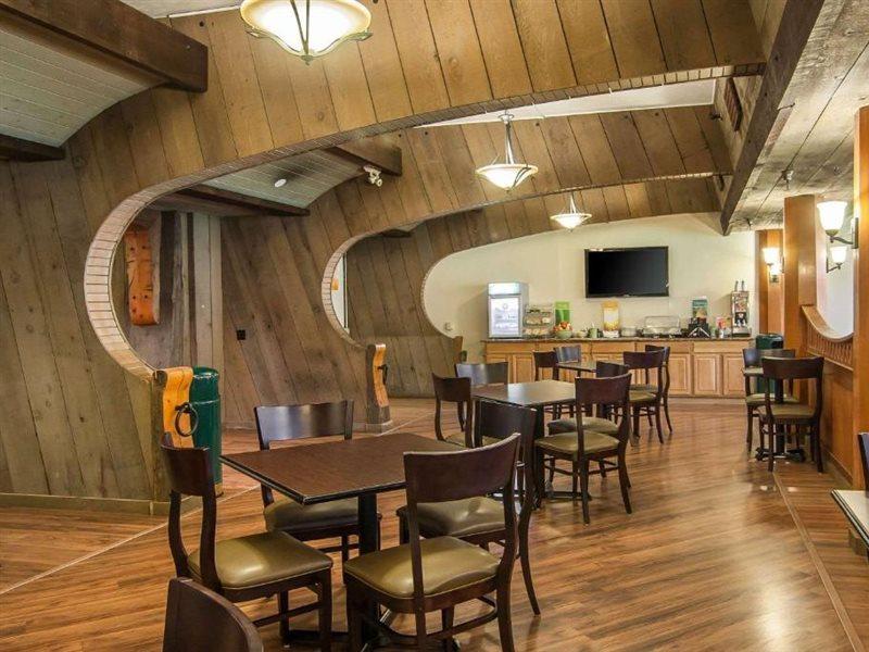 Quality Inn & Suites At Coos Bay North Bend Buitenkant foto