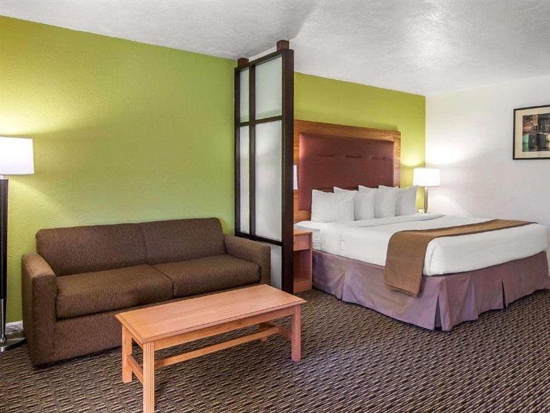 Quality Inn & Suites At Coos Bay North Bend Buitenkant foto