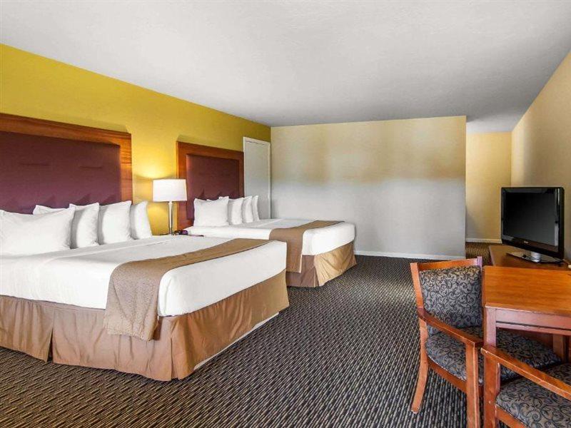Quality Inn & Suites At Coos Bay North Bend Buitenkant foto