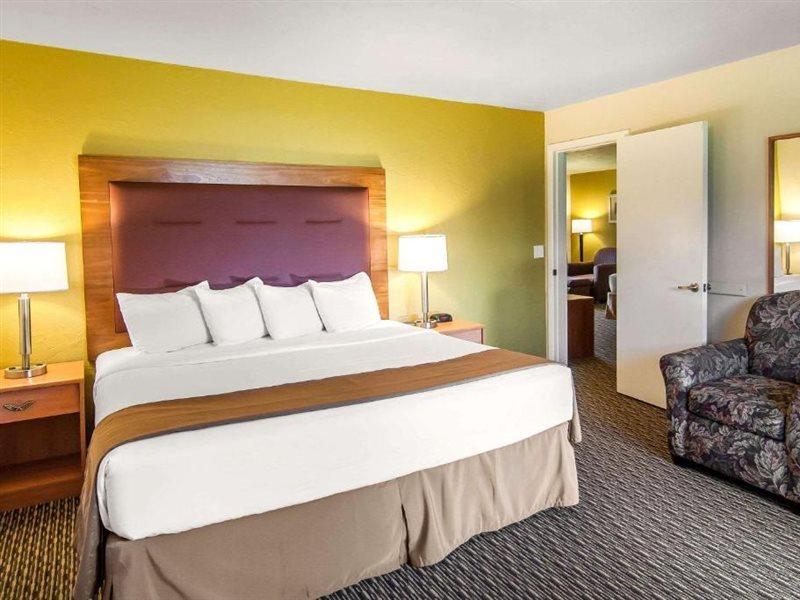 Quality Inn & Suites At Coos Bay North Bend Buitenkant foto