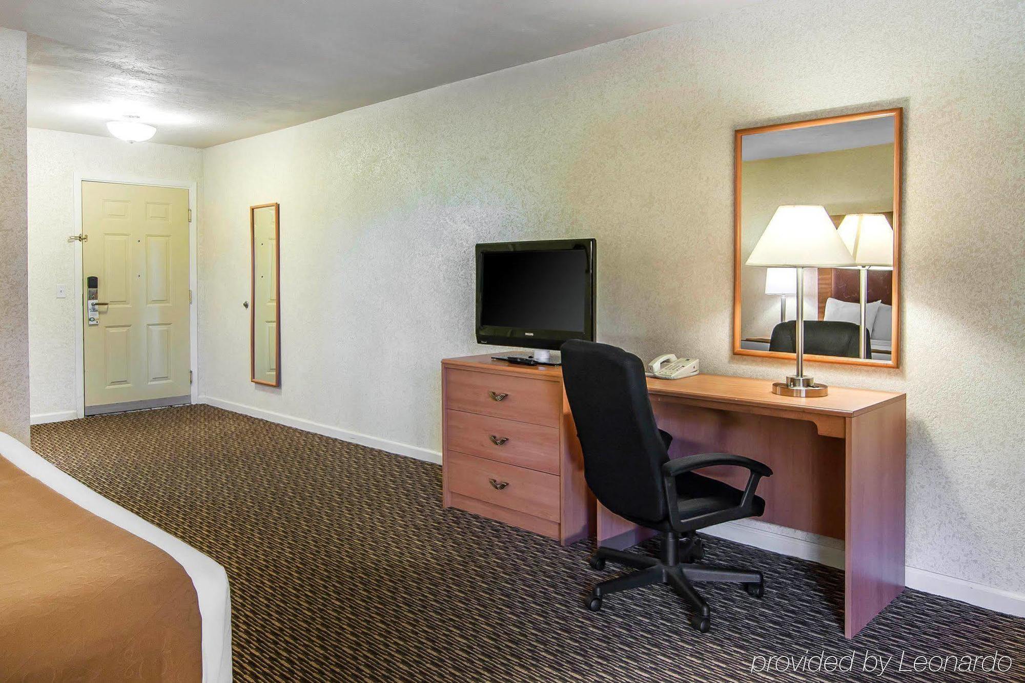 Quality Inn & Suites At Coos Bay North Bend Buitenkant foto