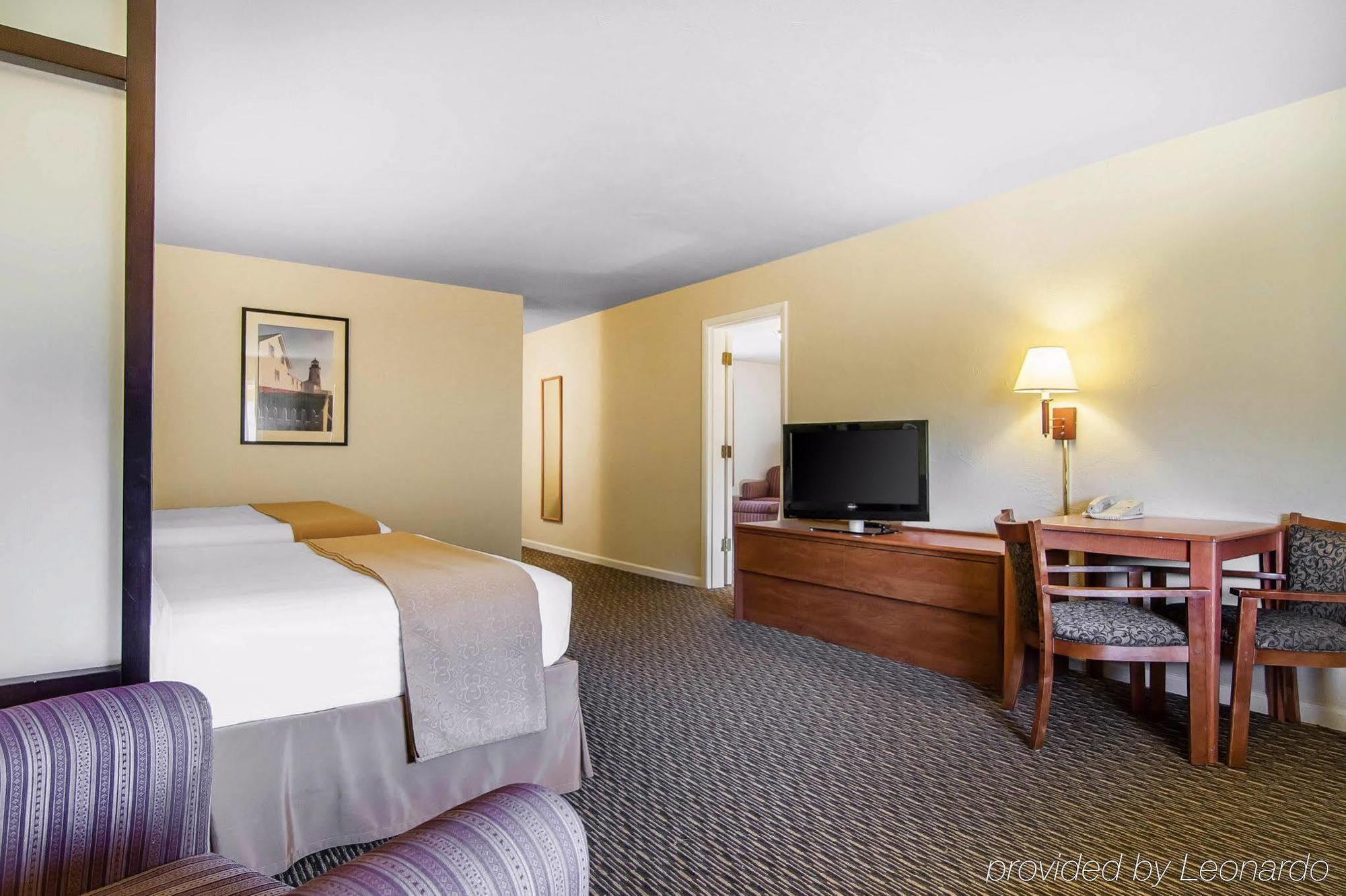 Quality Inn & Suites At Coos Bay North Bend Buitenkant foto